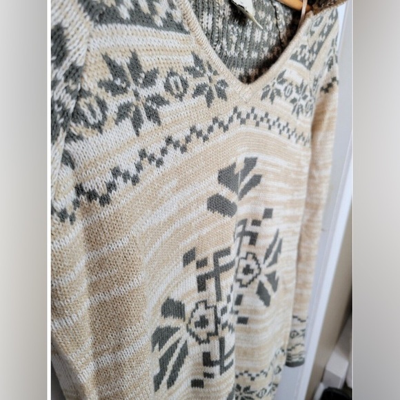 Flying Tomato snowflake fairisle fringe bottom hooded sweater - Picture 4 of 10